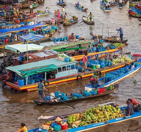 Marché flottant au Vietnam 